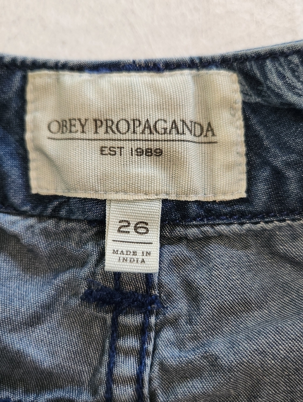 Obey Indigo Denim Bird-Print Women's Shorts Size 26 - Picture 2 of 9